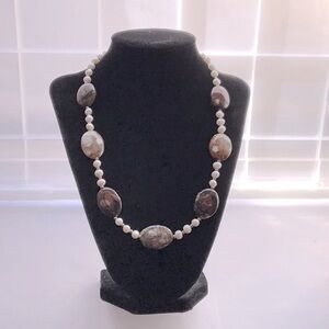 🟢 Brand New Pearl & Flower Agate Necklace Handcrafted
